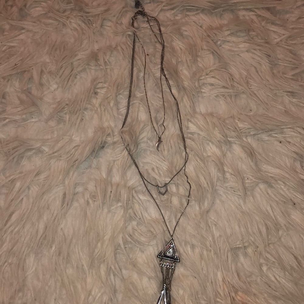 ✨2 for 15✨ tri layered prism necklace